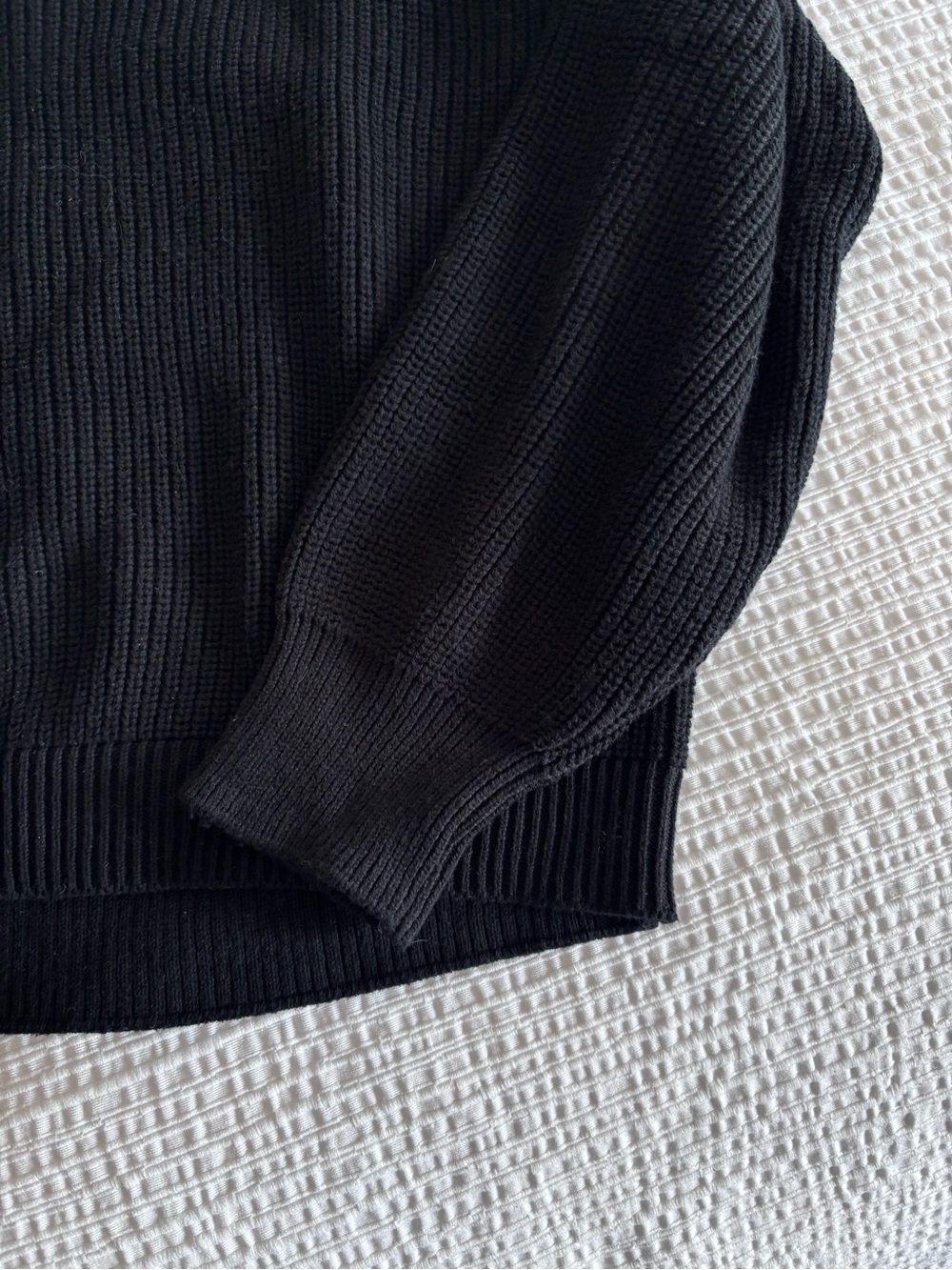 H&M Sweater - Picture 3 of 6